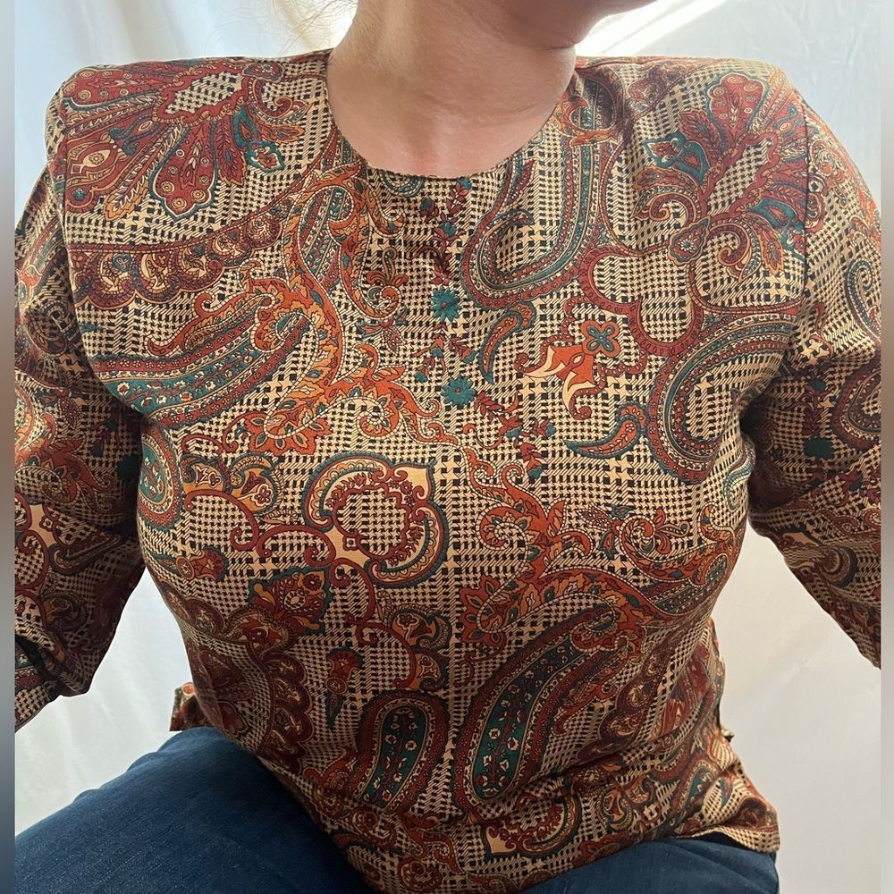 Size 10/Medium Windridge vtg 80s deadstock blouse in paisley/houndstooth